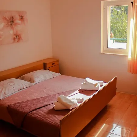 Apartments Pino Makarska Buitenkant foto