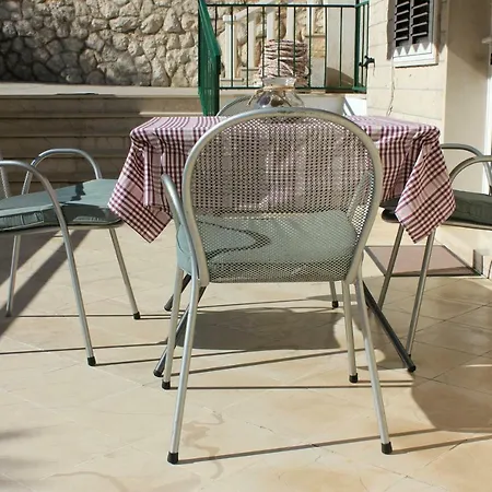 Apartments Pino Makarska Buitenkant foto