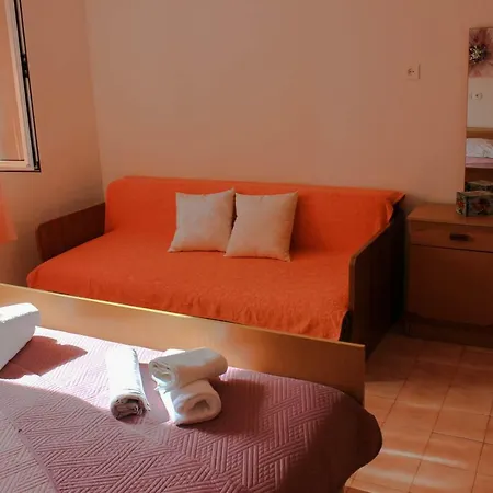 Apartments Pino Makarska Buitenkant foto
