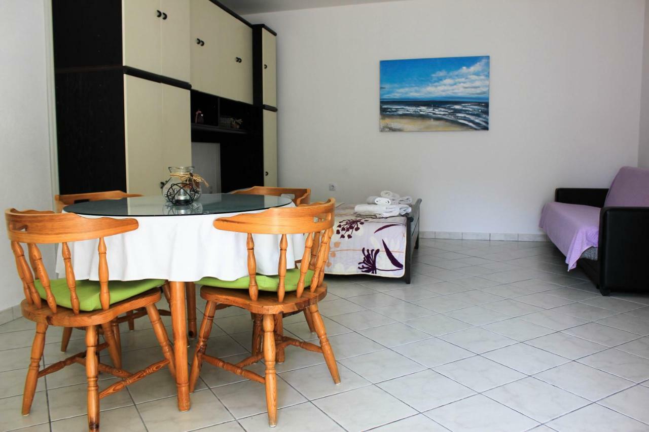 Pino Apartament *