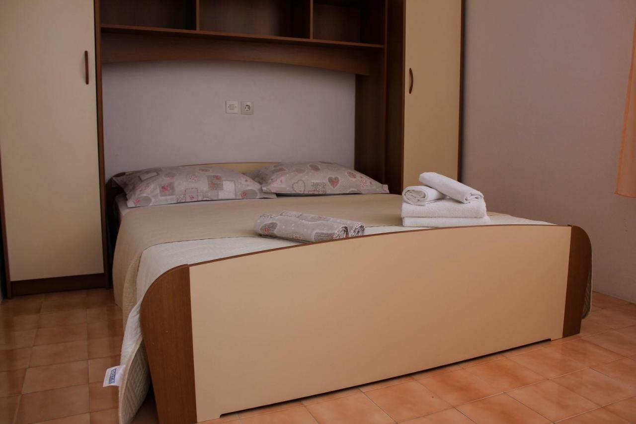 Pino Apartament *